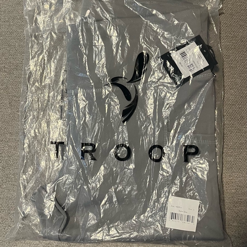 Brand New Troop Leggings size L